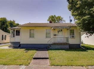 406 Snedeker St, Jerseyville, IL 62052