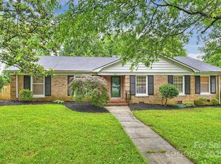 1961 Runnymede Ln, Charlotte, NC 28211