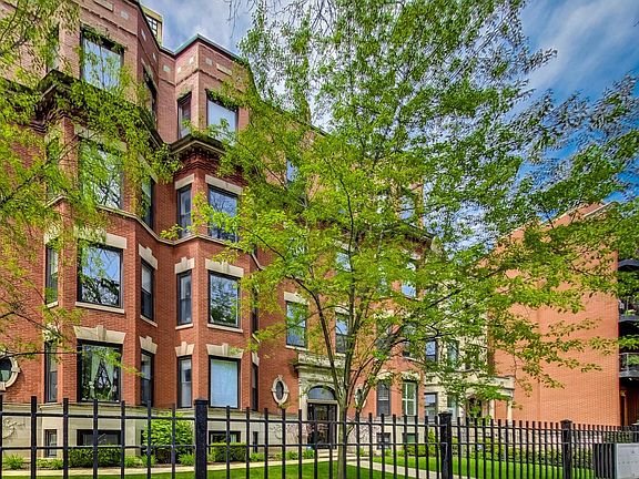 3rd image of 5212 N Winthrop Ave APT 1