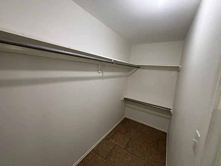 1523 Oasis Ave — Photo 5