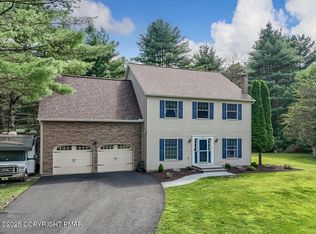 212 Hamilton Rd, Stroudsburg, PA 18360