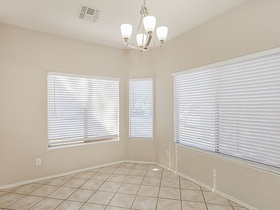 5th image of 3621 S 73rd Dr