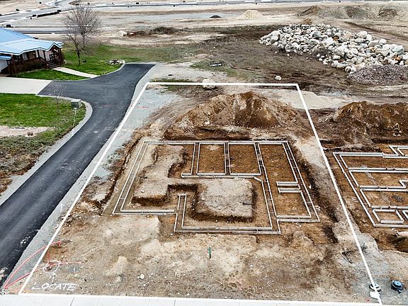 4th image of 435 Sunterra Cir