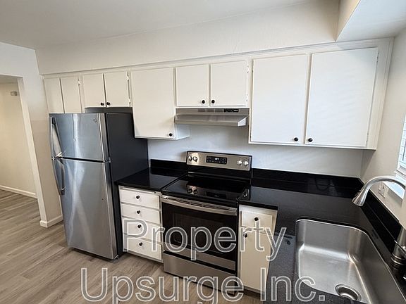 5th image of 330 Bird St #12