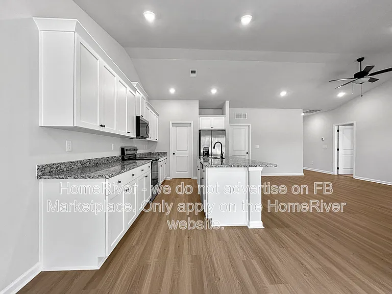 426 Chedworth Dr — Photo 9