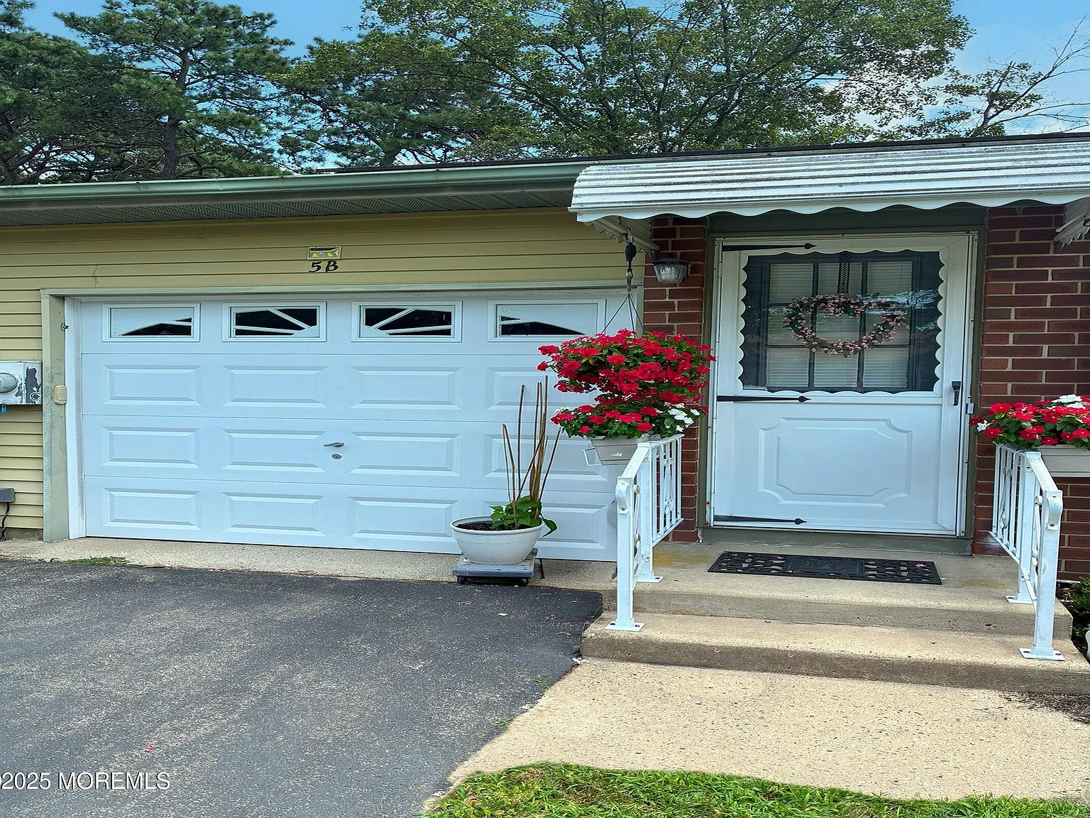 1 bed, 1113 sqft, $1,700 — Photo 2