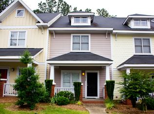 1040 Mica Lamp Ct, Apex, NC 27502