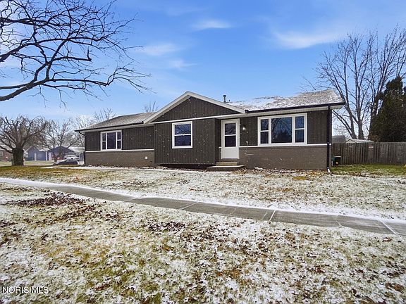 2nd image of 526 Sioux Trl