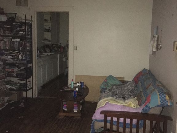 2nd image of 615 Cedar Ave