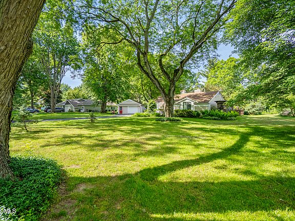 2nd image of 5842 Winslow Rd