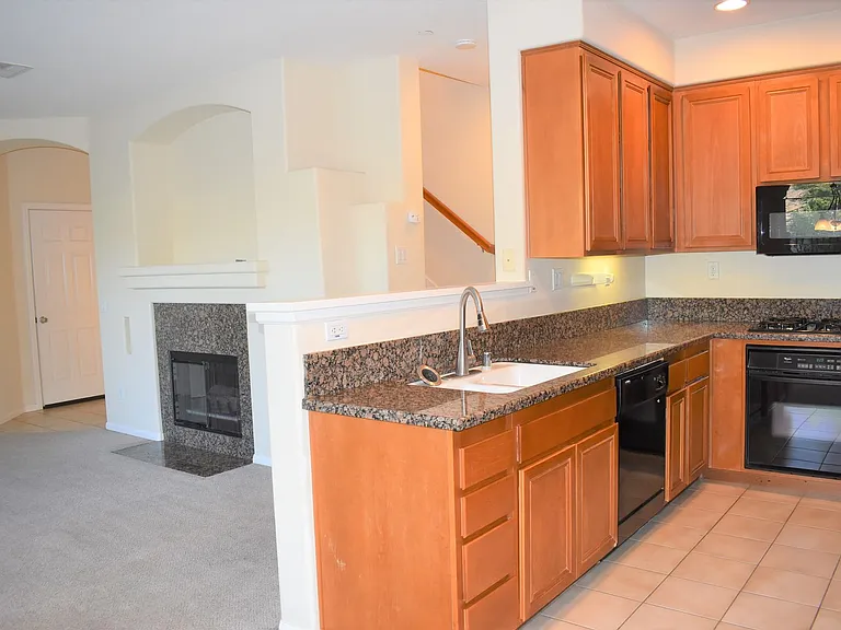 2662 Prato Ln — Photo 4