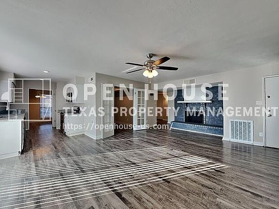 4th image of 1203 Creekwood Ct