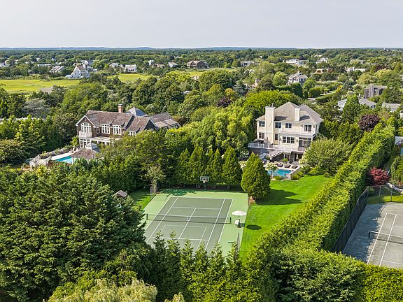 3rd image of 7 Stillwaters Ln