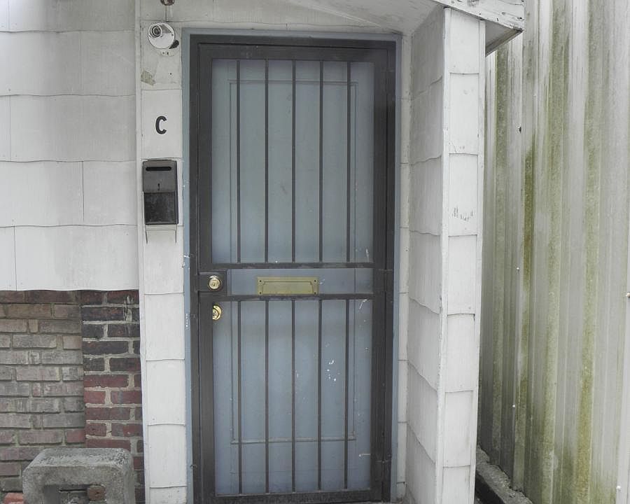 1st image of 1916 Grayson St #C
