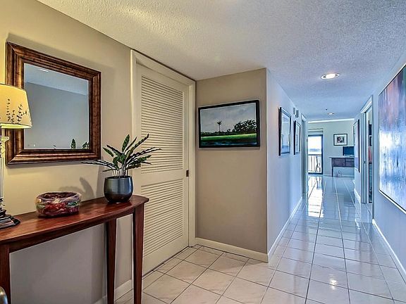 2nd image of 505 Lancaster St APT 2A