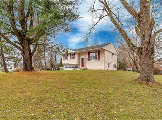 2 Glenn St, Warwick, NY 10990