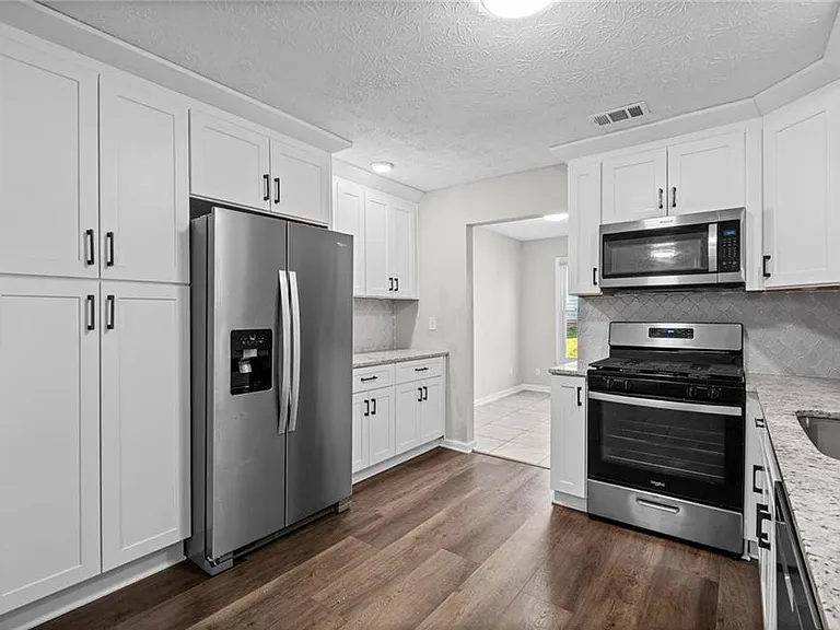 1194 Meadow Oaks Dr NW — Photo 14