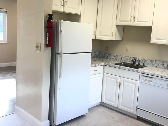 5th image of 230 N San Tomas Aquino Rd APT C