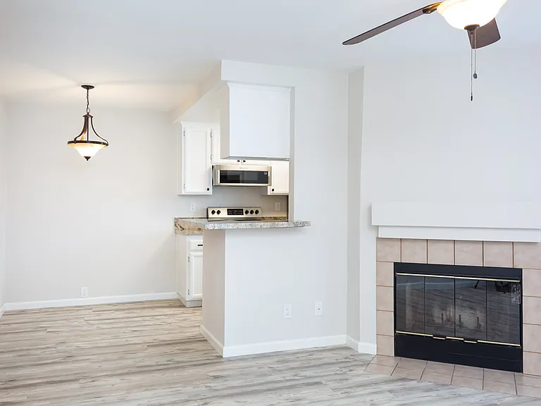 4163 Cleveland Ave #6 — Photo 4