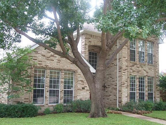 2nd image of 208 Highland Meadow Cir