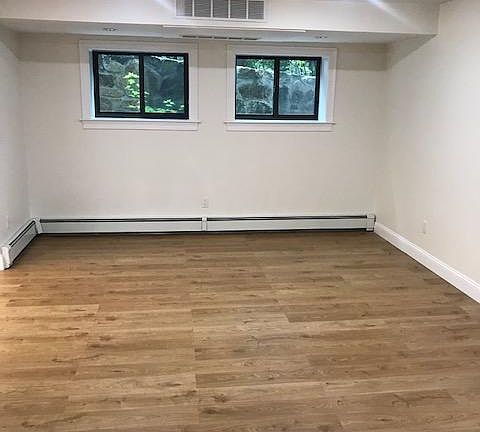 5th image of 250 Hammond Pond Pkwy #105