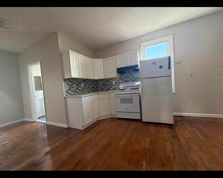 311 S 6th St #L3 — Photo 1