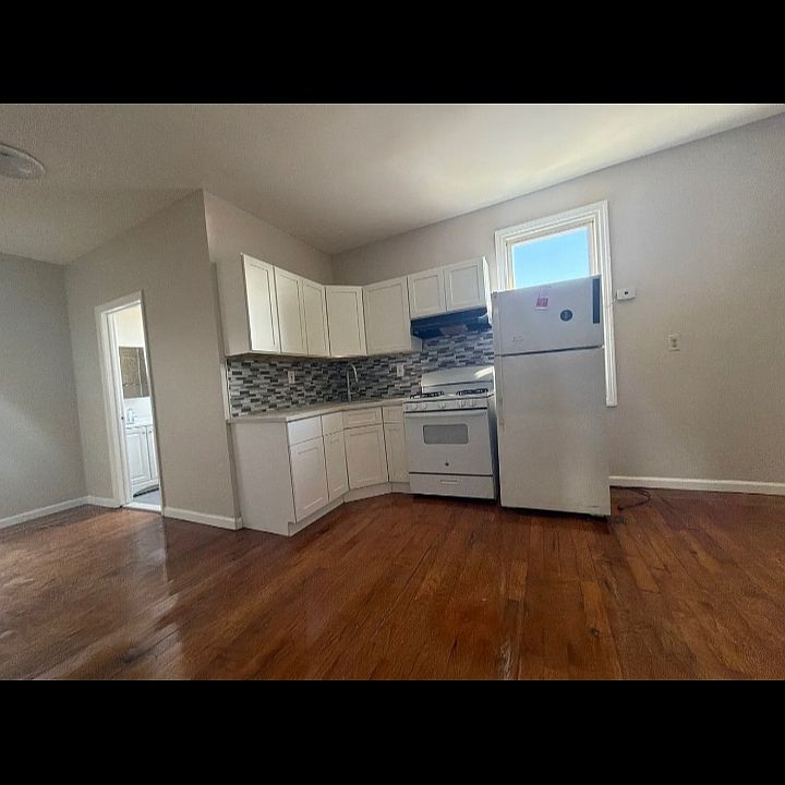 1st image of 311 S 6th St #3L