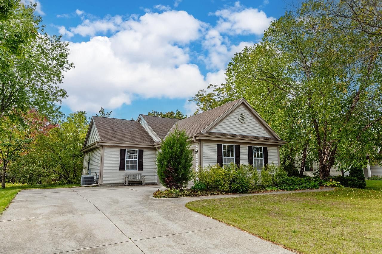 363 State STREET, Dousman, WI 53118 Zillow