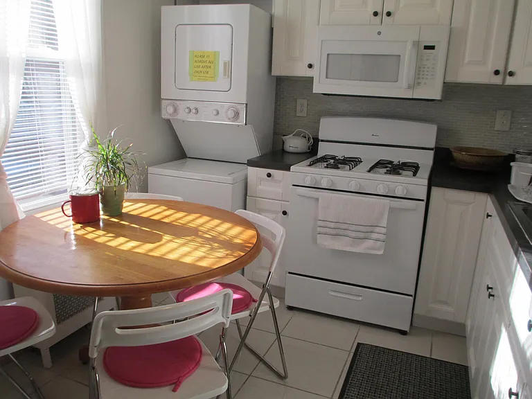 855 Pavonia Ave #2 — Photo 11