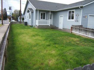 1460 Willow Ln, Grants Pass, OR 97527