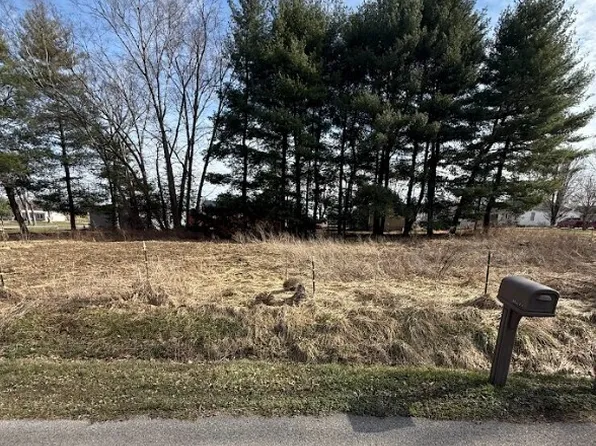 5914 N 1st St, Bicknell, IN 47512