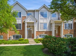 3388 Sanctuary Dr, Elgin, IL 60124