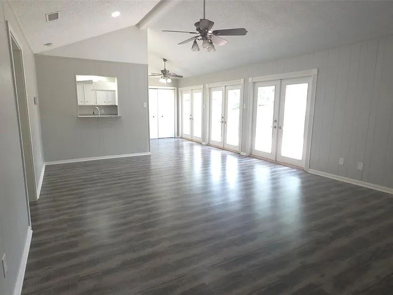 1119 Montour Dr — Photo 13