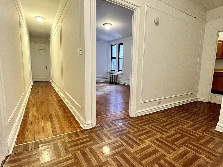 541 Bronx River Rd — Photo 17