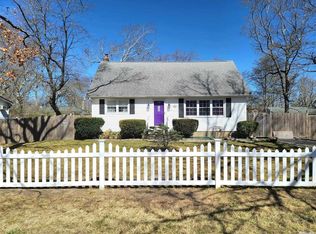 3 Edwards Rd, Mastic Beach, NY 11951