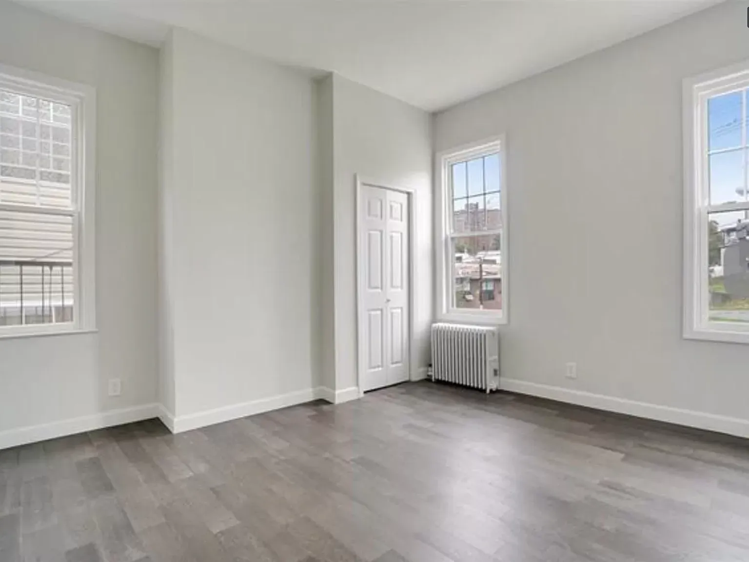 3 bed, 1100 sqft, $2,300 — Photo 4