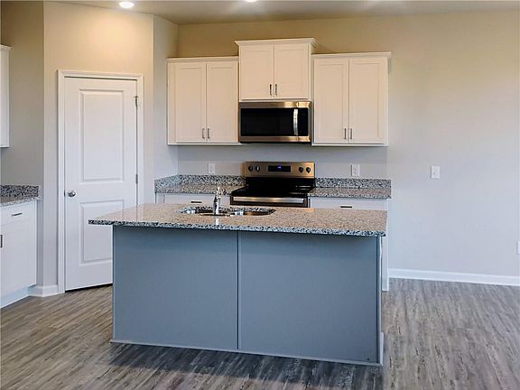 3rd image of 162 Millers Ln