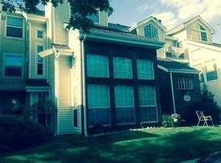 248 Carriage Crossing Ln, Middletown, CT 06457