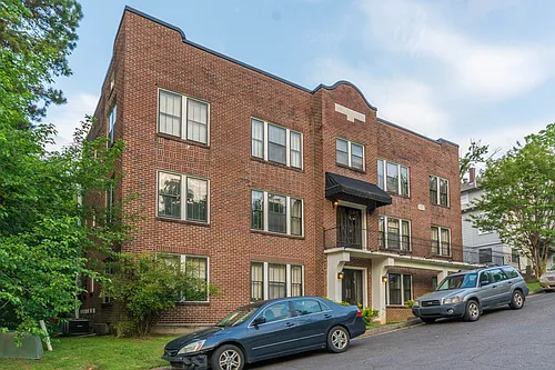 Floor plan 707 Walnut