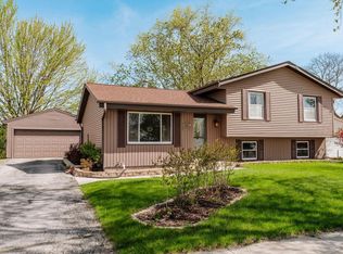 N89W15460 Cleveland Ave, Menomonee Falls, WI 53051