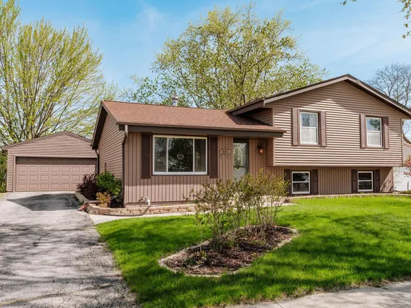 N89W15460 Cleveland AVENUE, Menomonee Falls, WI 53051