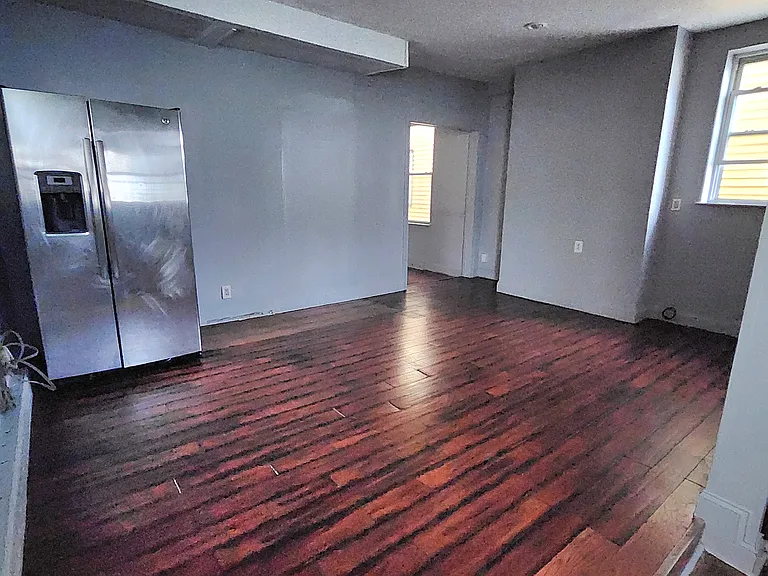 66 Vincent St #1 — Photo 5