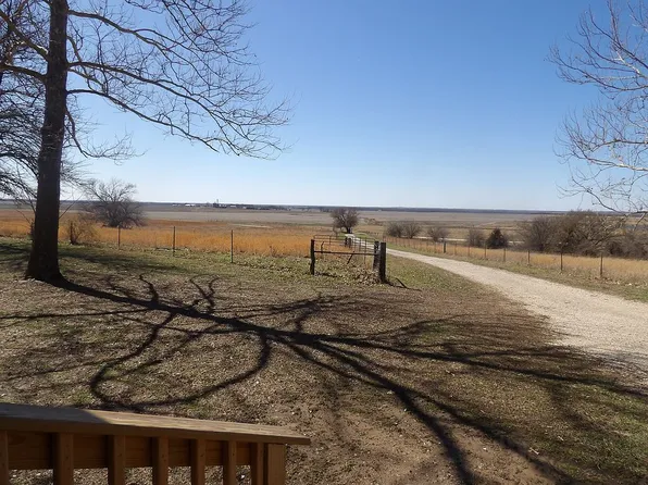 413 Louisiana Rd, Richmond, KS 66080
