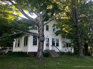 29 Summit St, Baileyville, ME 04694