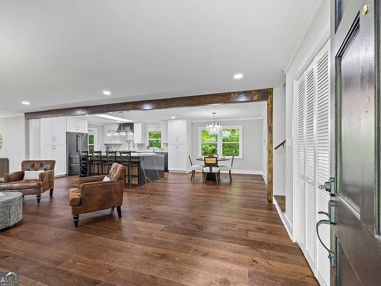 125 Terrell Dr — Photo 4