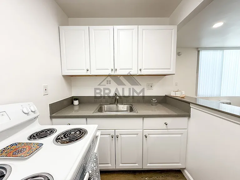 5611 FULCHER PROPERTY, LLC — Photo 6