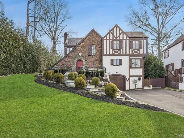 44 Old Ox Road, Manhasset, NY 11030