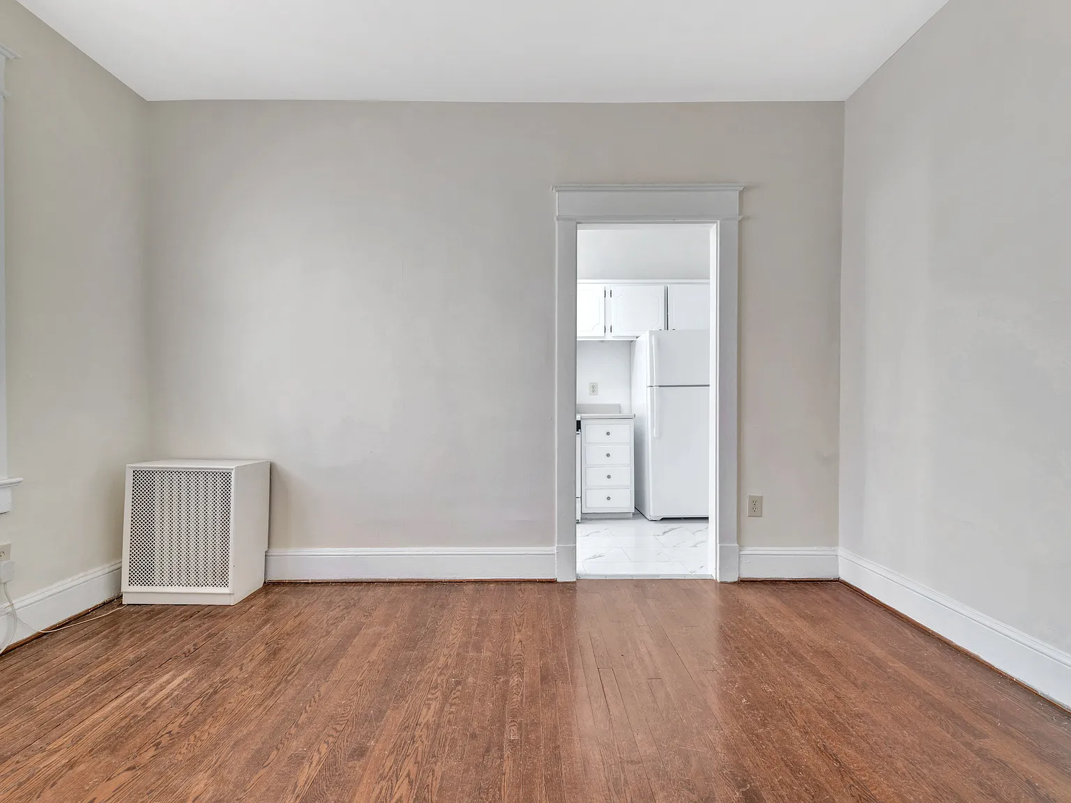 One Month Free Rent! — Photo 2