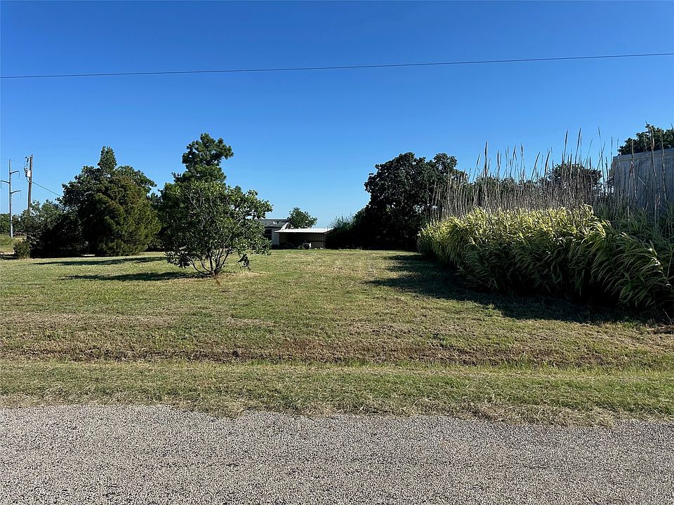 1st image of 350 Division Ln