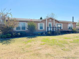 10260 Locust Rd, Henryetta, OK 74437